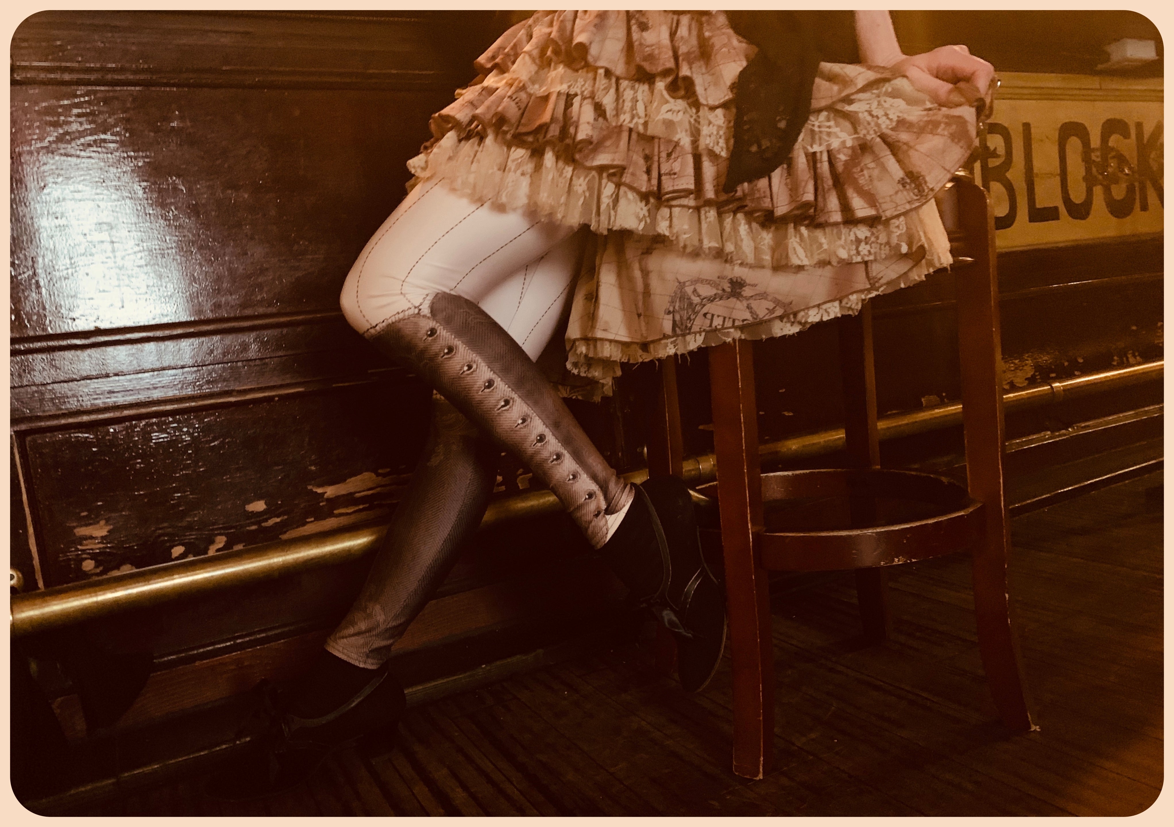 Saloon Leggings - Sepia ~ Fox Savant