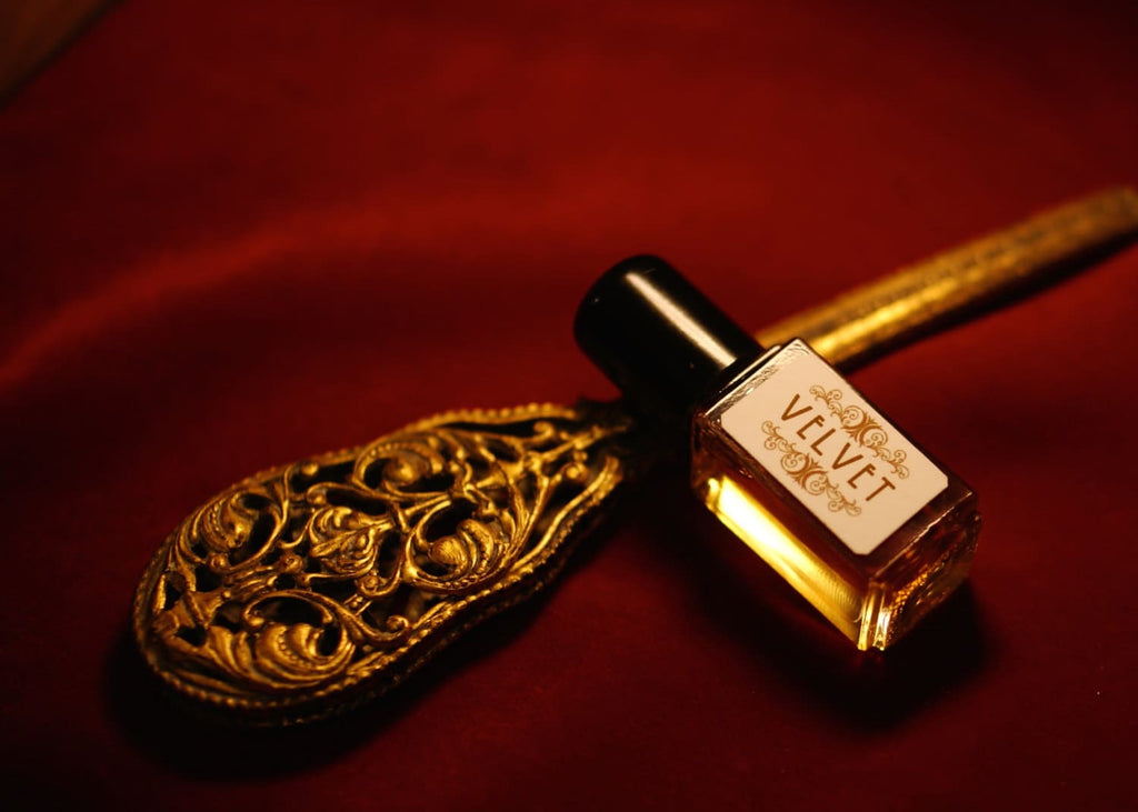 Velvet , a Wood Rose Natural Perfume by Theater Potion